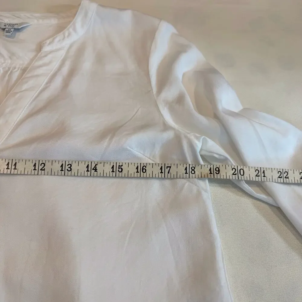 Crown & Ivy White Long Sleeve Pop Over Top Button V Neck Loose Flattering Fit - Picture 11 of 16